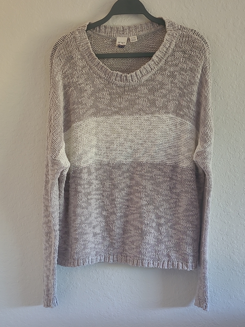 Roxy Two-Tone Beige & Cream Victory Dance Crewneck Sweater. Sz. M.
